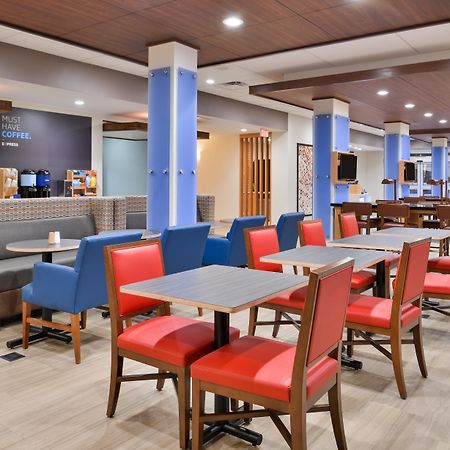 Holiday Inn Express - Early By Ihg Eksteriør billede