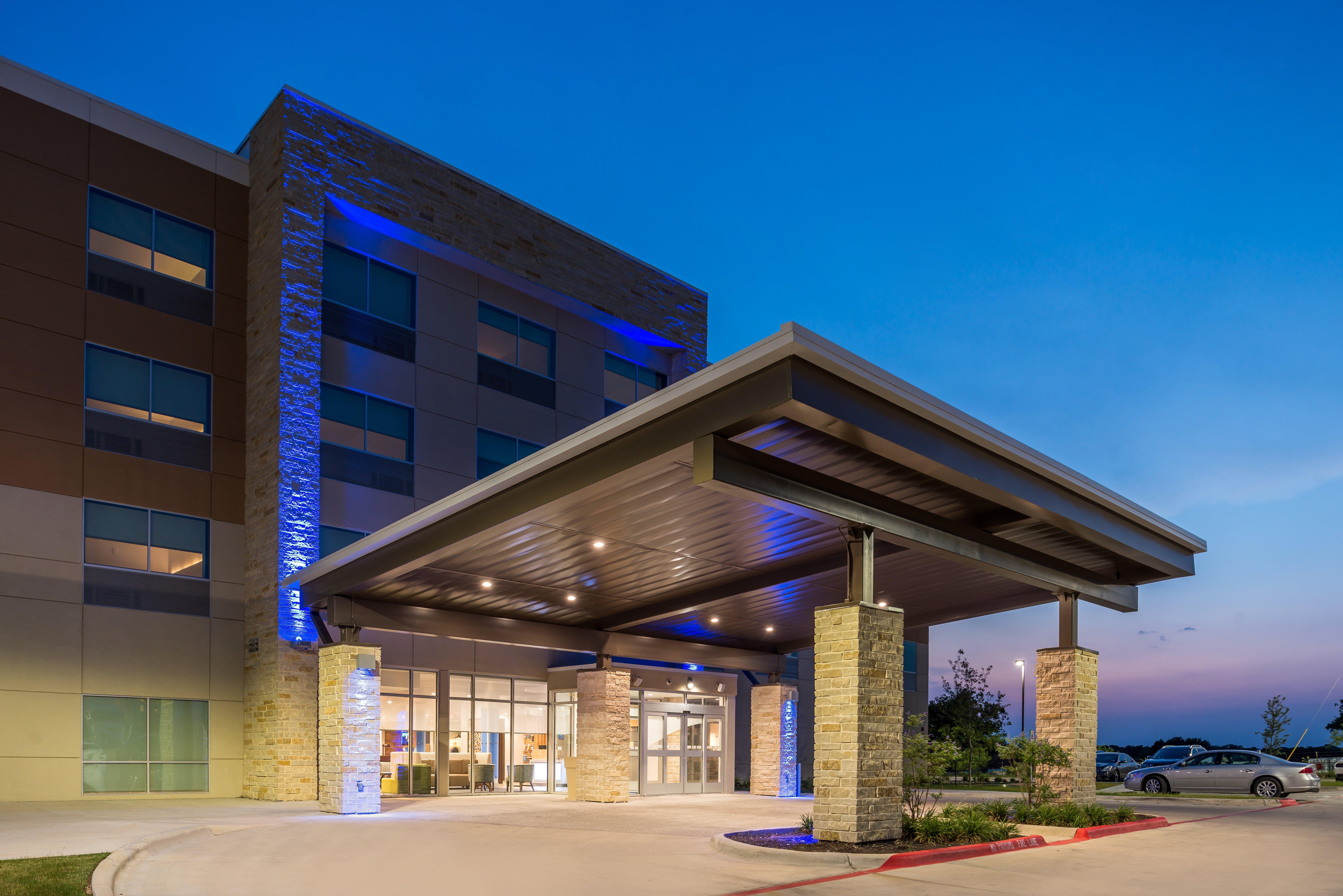 Holiday Inn Express - Early By Ihg Eksteriør billede