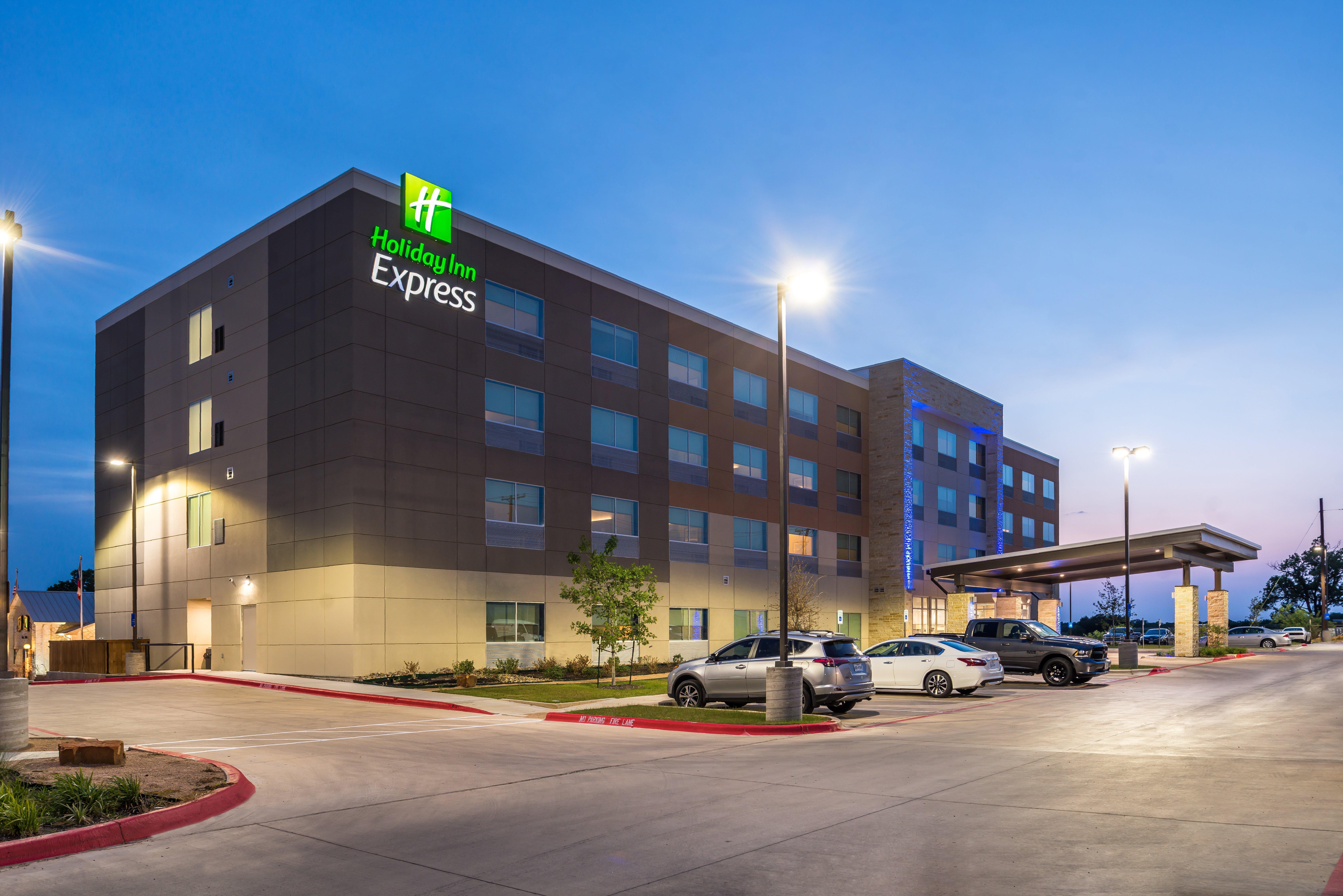 Holiday Inn Express - Early By Ihg Eksteriør billede
