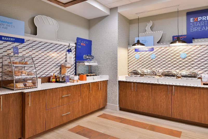 Holiday Inn Express - Early By Ihg Eksteriør billede